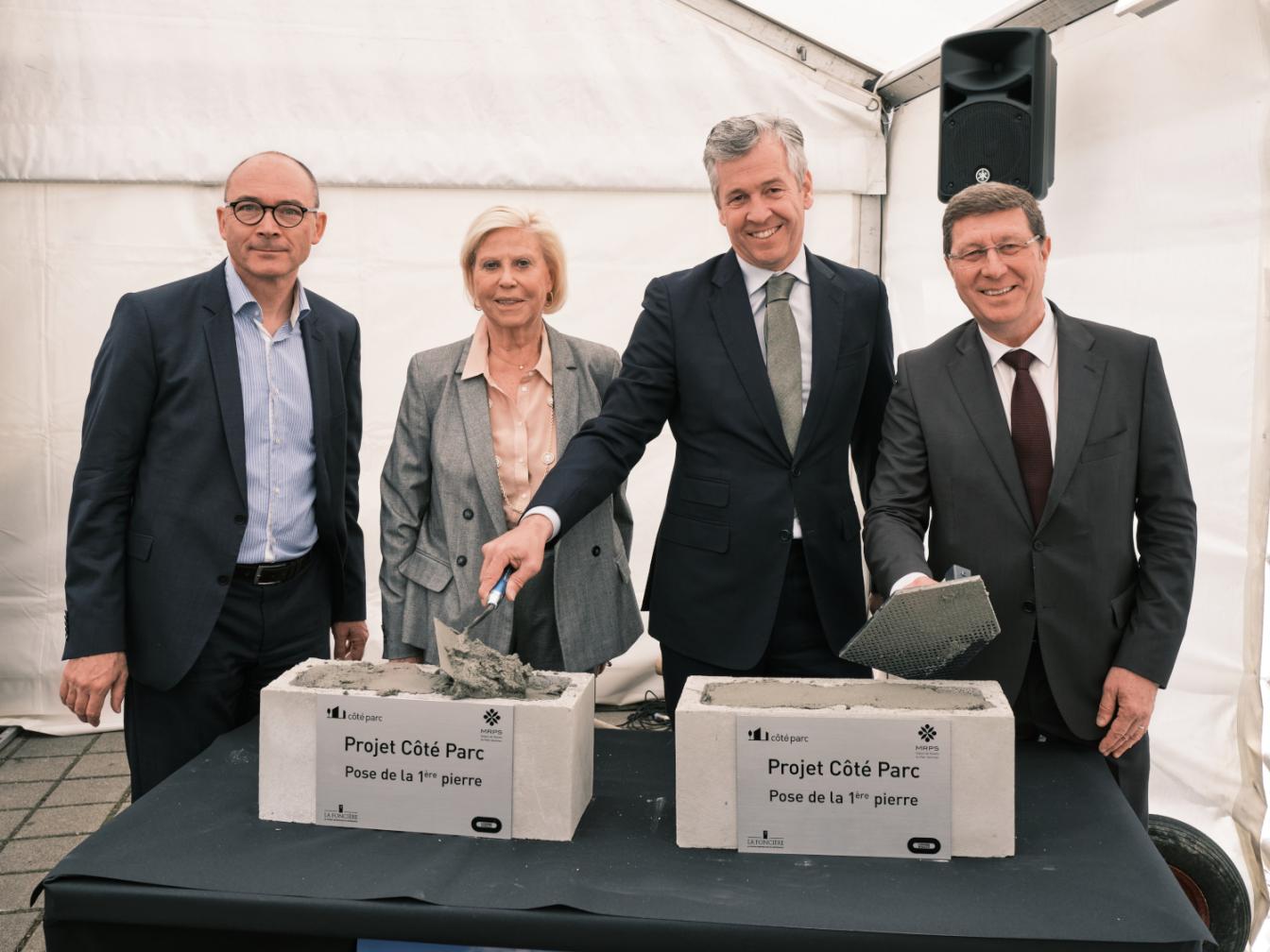 Pose de la première pierre du projet Côté Parc avec les trois partenaires (La Foncière, MRPS, Losinger Marazzi) et les autorités genevoises